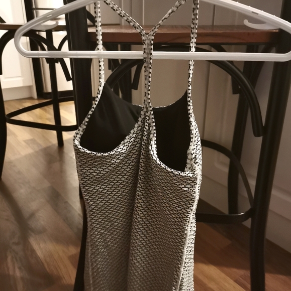 Lululemon tank - Picture 2 of 2